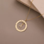 925 Ayar Gümüş Taşlı Harfli Dokulu Çerçeve Kolye thumbnail 3