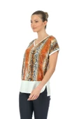 Twomail Oversize V Yaka Yılan Desenli Kadın T-Shirt - Kısa Kol - 5