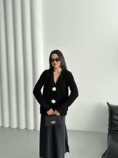 Siyah Premium Çiçek Düğmeli Hırka - 4