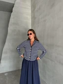 Lacivert-Ekru Yakasız Çizgi Desenli Gold Düğmeli Hırka thumbnail 7