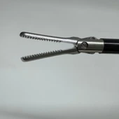 Laparoskopik Grasper - Plastik Saplı - PraticMed - 4