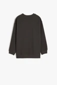 Koton Erkek Çocuk Uzun Kollu Etiket Detaylı Oversize Basic Sweatshirt - 2