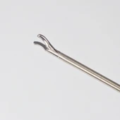 Laparoskopik Sağ El Needle Holder - Plastik Saplı - PraticMed - 1