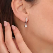 925 Ayar Gümüş Beyaz Opal Taşlı Sallantılı Küpe thumbnail 2