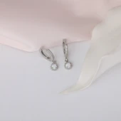 925 Ayar Gümüş Beyaz Opal Taşlı Sallantılı Küpe thumbnail 3