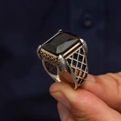 Siyah Taşlı Kare 925 Gümüş Erkek Yüzük thumbnail 4