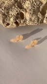 Sedefli Turuncu Renk Melek Şekil Gold Aksesuarlı 2.5cm Epoksi Küpe El Yapımı Hediyelik thumbnail 5