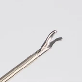 Laparoskopik Sol El Needle Holder - Plastik Saplı - PraticMed - 1