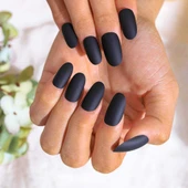 12 Adet Kendinden Yapışkanlı Tak ve Çık Mat Siyah Takma Tırnak thumbnail 2