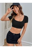 Geniş Yaka Siyah Renk Fitilli Kısa Kollu Crop Top Bluz - 1