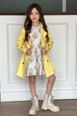 Kız Çocuk Çiçek Desenli Piliseli Limon Sarısı Trençkotlu Elbise thumbnail 8