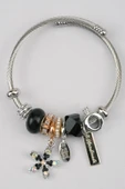 Charm Detaylı Şık PNDR Kadın Bileklik - Çelik Malzemeden Modern Tasarım - 3