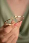 Tiffany T Model Altın Renk Bijuteri Kadın Kelepçe Bileklik - 2