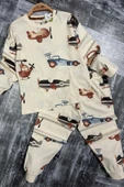 Erkek Çocuk Üzerinde Helikopter ve Araba Digital Baskılı Krem Pijama Takımı - 4