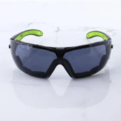 İş Güvenlik Gözlüğü Buğulanmaz Lazer UV Koruyucu Toz Korumalı Füme Gözlük Silikon Kulaklık thumbnail 2