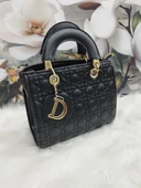 D Model Askılı Kapitone Desenli El Çantası thumbnail 2