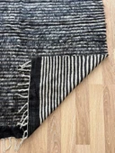 125x190 cm El Dokuma Siyah Beyaz Yün Kilim, Çizgili Motifli Modern Nostaljik Kilim, Şık ve Yumuşak Harika Halı - 9