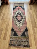 66x242 cm Vintage Türk El Dokuma Yolluk, Uzun Pembe, Siyah ve Krem Yün Halı, El Dokuması Modern Yolluk - 9