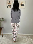 Kadın Love Motifli Kalp Desenli Pijama Takımı (Bej-Beyaz) thumbnail 6