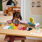 Lego Classic Yaratıcı Mutlu Kutu 11042 - 5 Yaş ve Üzeri Oyuncak Yapım Seti (680 Parça) - 5