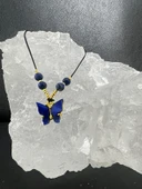 GÜMÜŞTEL EL SANATLARI Sertifikalı Orijinal Lapis Lazuli & Sedef Doğal Taş Kolye Kelebek Detaylı Asansörlü Kilit Sistemi - 2