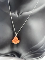 GÜMÜŞTEL EL SANATLARI Sertifikalı Orijinal Işlenmemiş Doğal Taş Turuncu Akik Kolye thumbnail 2