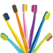 Curaprox CS 1560 Soft Diş Fırçası - 1