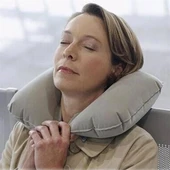 Üçlü Seyahat Seti Şişme Yastık Göz Bandı Kulak Tıkacı thumbnail 16