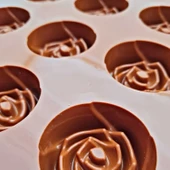 Silikon Kalıp Çikolata Ve Buz Gül Model Şeker Hamuru Kek Kalıbı 15 Li thumbnail 3