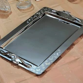 Kelebek Saten Platin Tekli 1MM Paslanmaz Çelik Tepsi 18/14 - 8