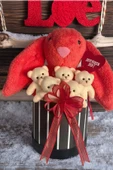 SOLE Premium Özel Hediye Kutusunda 45 cm Mercan Bunny Tavşan ve 5 Adet Krem Peluş Ayıcık Buketi - 3
