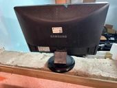 Samsung SyncMaster 226BW 22 inç Geniş Ekran TFT-Monitör DVI (dinamik kontrast 3000: 1, 2 ms tepki süresi) - 2