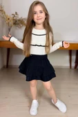 Kız Çocuk Bebe Yaka Göğsü Fırfırlı Fitilli Slim Kazak Üzeri Katkat Pliseli Siyah Etekli Takım - 1