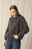 Üç İplik Sıfır Yaka Çimalı Kadın Antrasit Sweat - 3