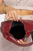 Bordo Özel Ayarlanabilir Askılı Fermuarlı El Kol Ve Omuz Çantası thumbnail 2