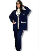 Kadın Şerit Detaylı Gold Düğmeli Oversize Hırka Pantolon Takım (Lacivert) thumbnail 1