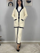 Kadın Şerit Detaylı Gold Düğmeli Oversize Hırka Etek Takım (Krem) - 4