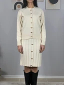 Kadın Gold Düğmeli Triko Pileli Etek Hırka Takım (Krem) - 3