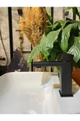 Mat Siyah Lavabo Bataryası Kare Slim Tasarım Siyah Banyo Armatürü thumbnail 2