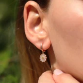 Papatya Zirkon Taşlı Rose Gold Kaplama Gümüş Küpe thumbnail 2