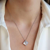 Square Kesim Baget Gümüş Kolye thumbnail 1