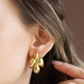 Yaprak Bombeli Gold Gümüş Küpe thumbnail 2