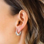 Halka Bombeli Gümüş Küpe thumbnail 6