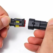 Alkatronik 2 Pin Kablolu Su Geçirmez Konnektör Çift IP65 200mm Kilitli Erkek Dişi Kolay Bağlantı Soketi thumbnail 3