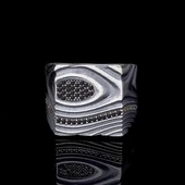 Desenli Taşlı Oksitli Gümüş Erkek Yüzük thumbnail 1