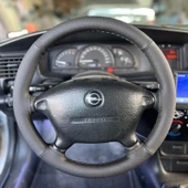 DİKİŞLİ DİRERKSİYON KILIFI NOTALI DERİ SİYAH DERİ SİYAH DİKİŞLİ OPEL VECTRA İÇİN thumbnail 1