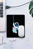 SonicTouch Astronot Temalı Siyah Pürüzsüz Yüzey Kaymaz Taban Dikişsiz Kenar Gamer Oyuncu Mouse Pad 19x23cm - 1