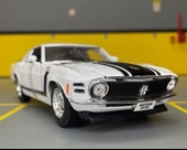 Welly Koleksiyon 1 / 24  1970 Ford Mustang Boss Beyaz Model Metal Araba - 7