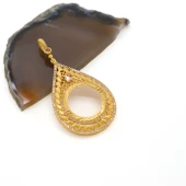 Yarım Altın Çerçeveli Kolye Ucu Altın Kaplama İşlemeli TGR-712 thumbnail 2