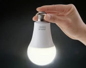 2 Adet Elektrik Kesilince de Çalışan 9 Watt Led Ampul, Kendini Şarj Eden E27 Duy Kaliteli Led Ampul thumbnail 5